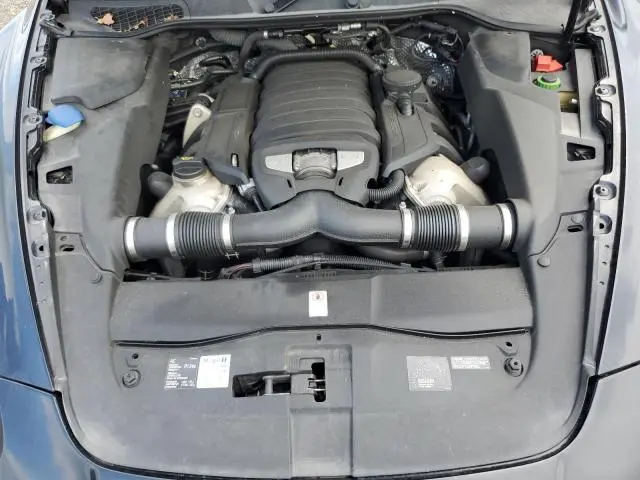 2014 PORSCHE CAYENNE GTS  