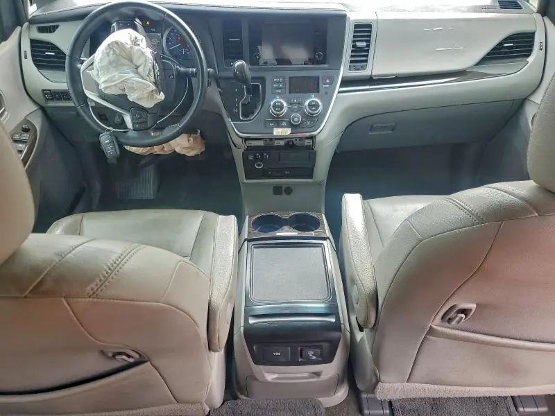 2015 TOYOTA SIENNA XLE  