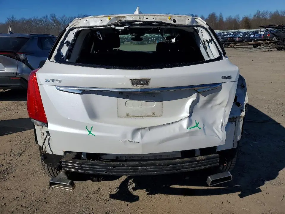 2019 CADILLAC XT5 LUXURY  