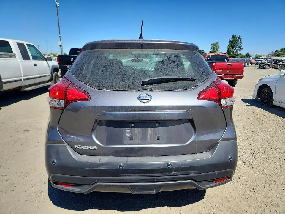 2020 NISSAN KICKS S  
