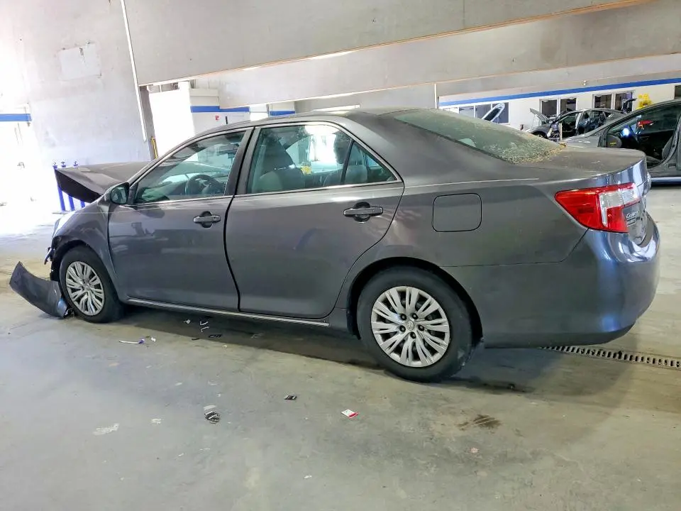 2014 TOYOTA CAMRY LE  