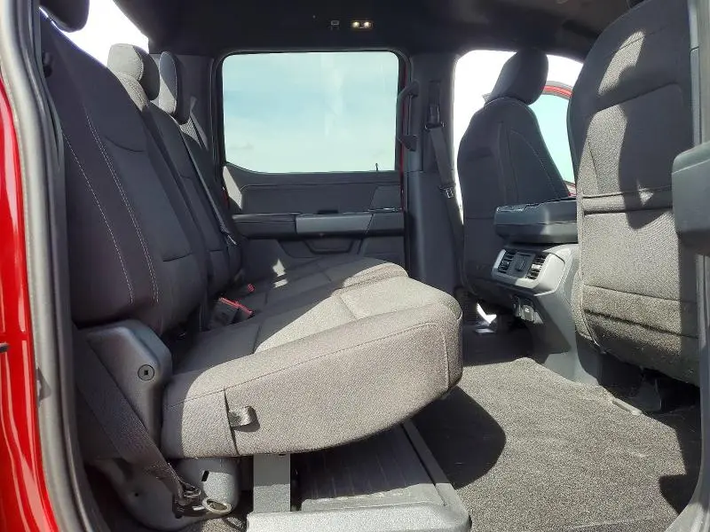 2025 FORD F150 XLT  