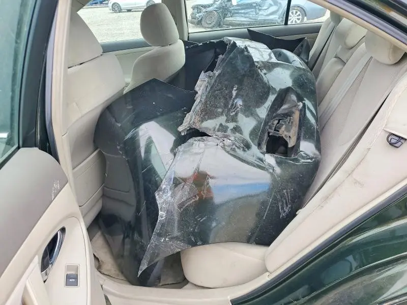 2010 TOYOTA CAMRY LE  