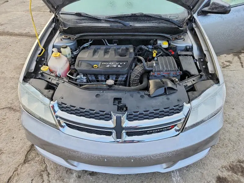 2013 DODGE AVENGER SE  