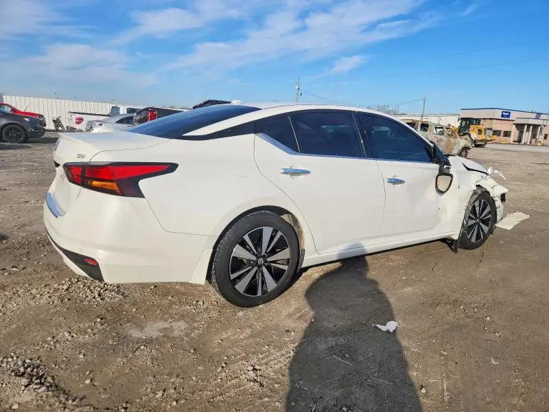 2019 NISSAN ALTIMA SV  