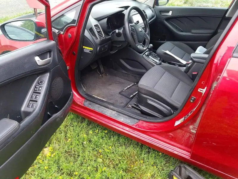 2017 KIA FORTE LX  