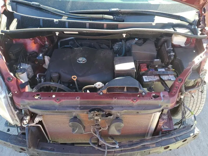 2019 TOYOTA SIENNA LIMITED PREMIUM 7-PASSENGER  