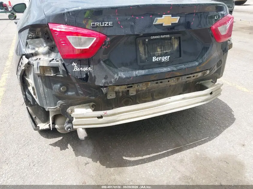 2017 CHEVROLET CRUZE LT AUTO