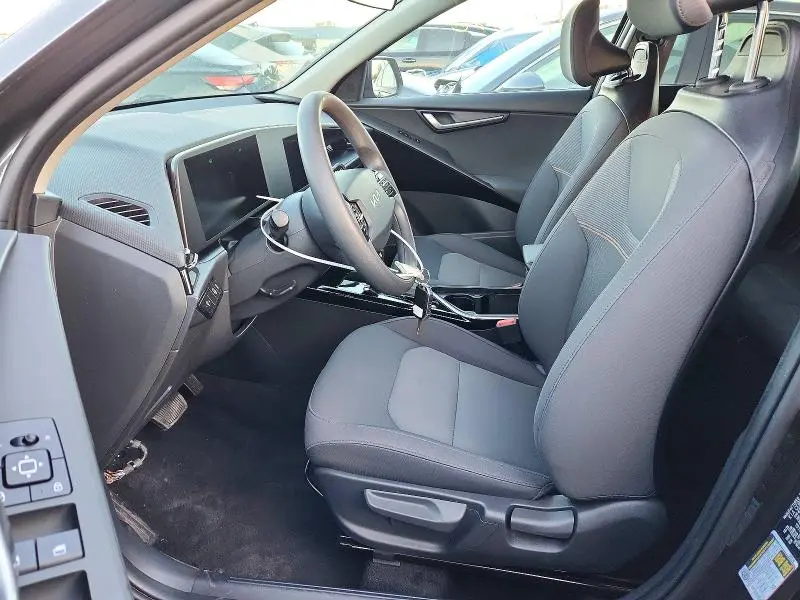 2026 KIA NIRO LX  