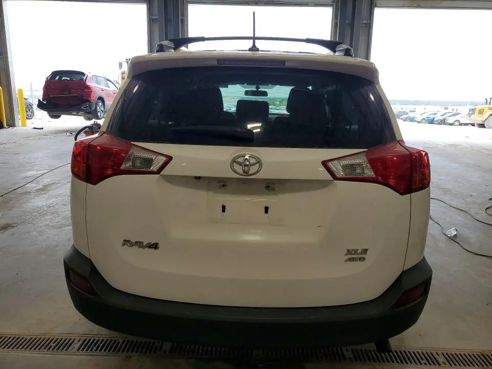 2014 TOYOTA RAV4 XLE  