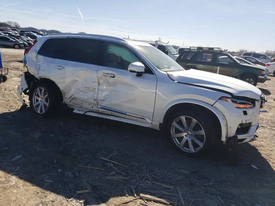 2018 VOLVO XC90 T6  