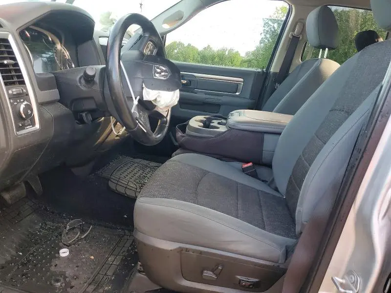 2017 RAM 1500 SLT  