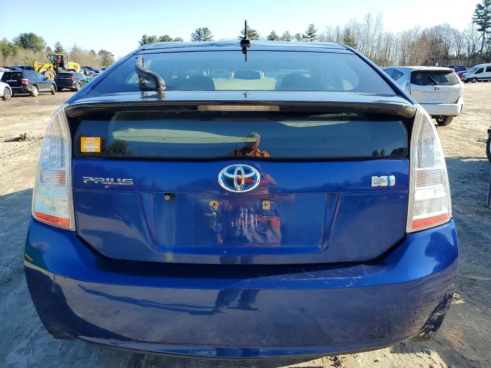 2011 TOYOTA PRIUS TWO  