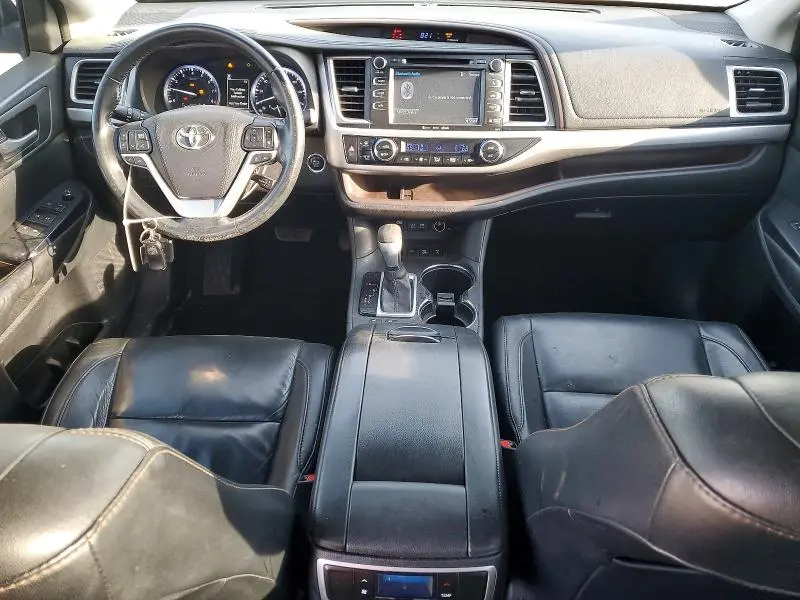 2017 TOYOTA HIGHLANDER XLE  