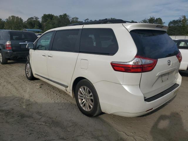 2015 TOYOTA SIENNA XLE