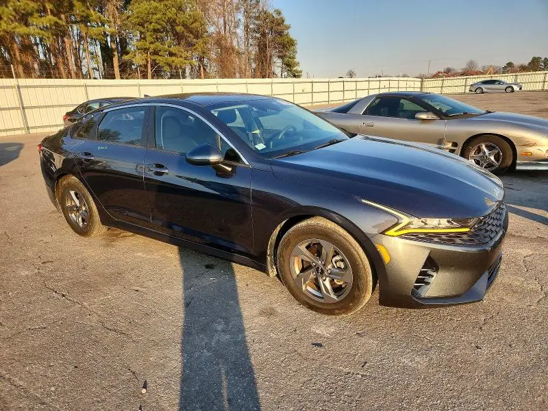 2022 KIA K5 LXS  