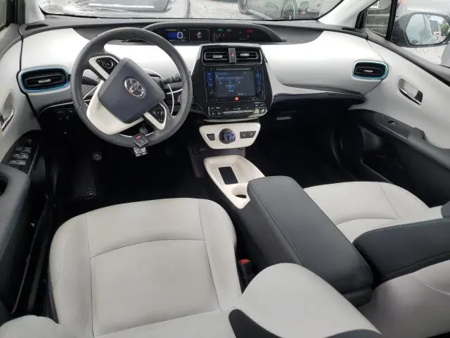 2017 TOYOTA PRIUS   