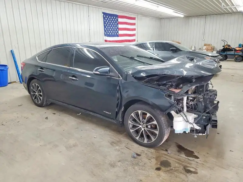 2018 TOYOTA AVALON   