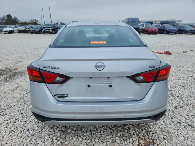 2023 NISSAN ALTIMA SV  