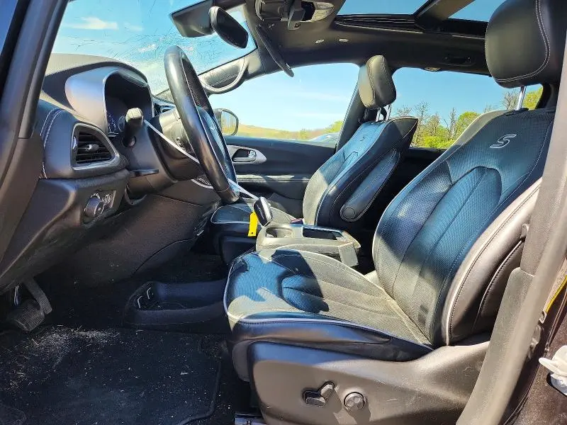 2019 CHRYSLER PACIFICA LIMITED  