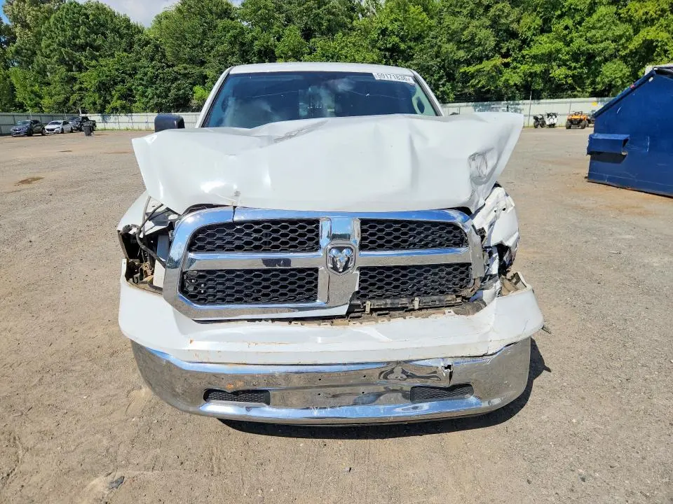 2017 RAM 1500 SLT  