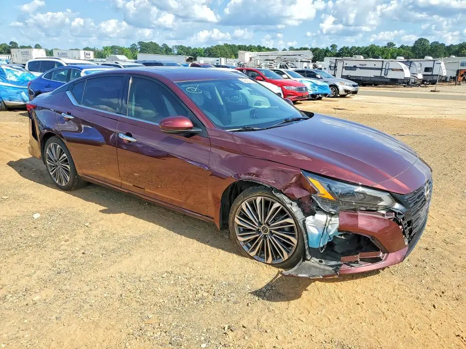 2023 NISSAN ALTIMA SL  
