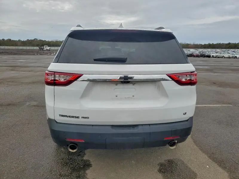 2021 CHEVROLET TRAVERSE LT  