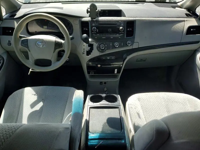 2011 TOYOTA SIENNA LE  