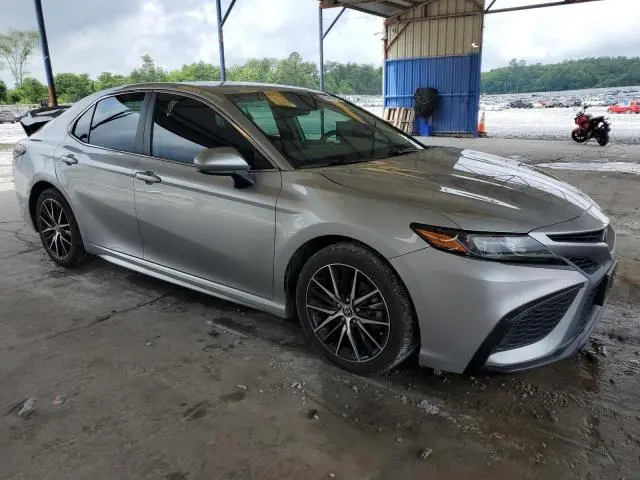 2021 TOYOTA CAMRY SE  