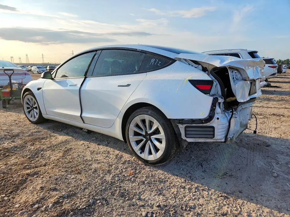 2021 TESLA MODEL 3   