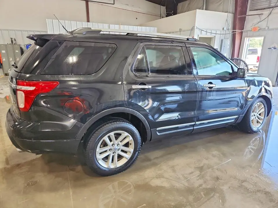 2011 FORD EXPLORER XLT  