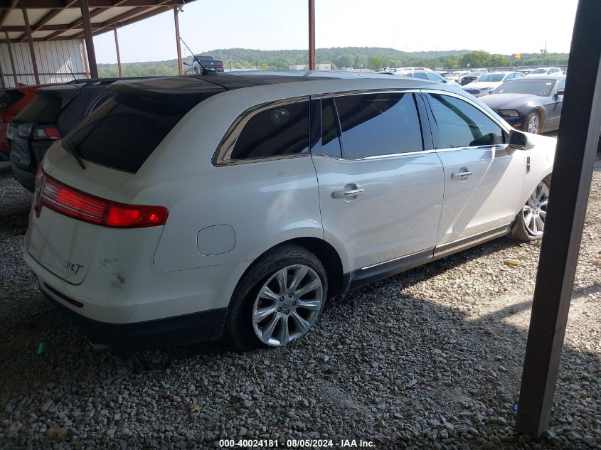 2014 LINCOLN MKT  