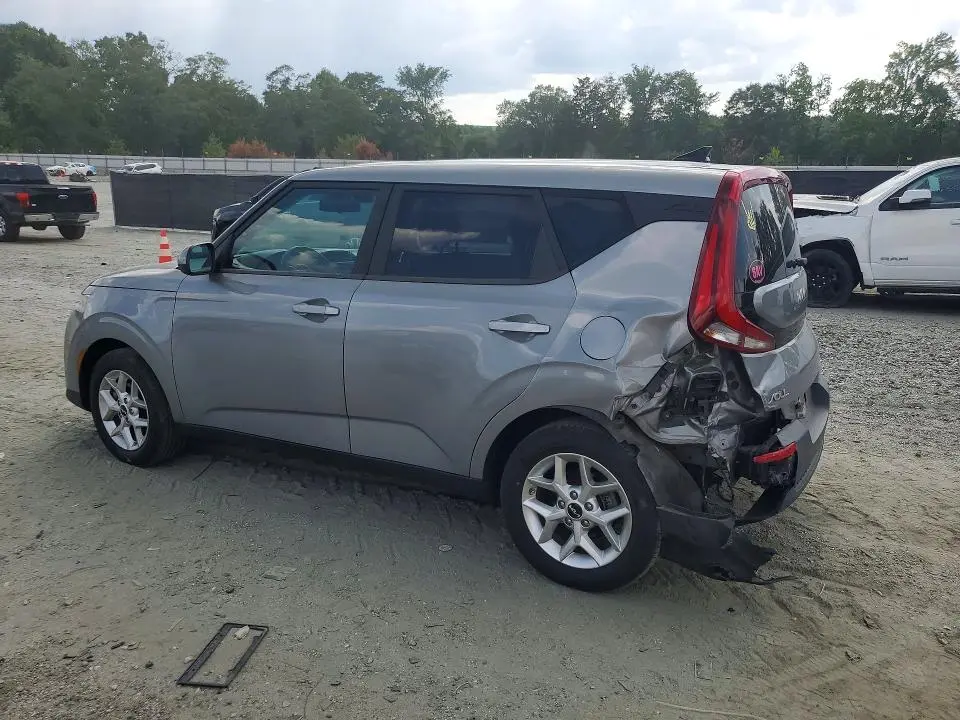 2022 KIA SOUL LX  