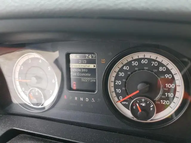 2016 RAM 1500 SLT  
