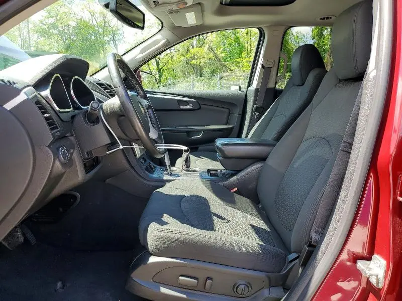 2011 CHEVROLET TRAVERSE LT  