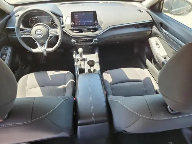 2022 NISSAN ALTIMA SV  