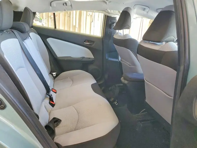 2019 TOYOTA PRIUS LE  