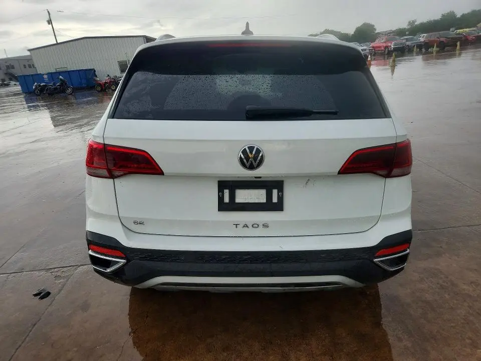 2024 VOLKSWAGEN TAOS SE  