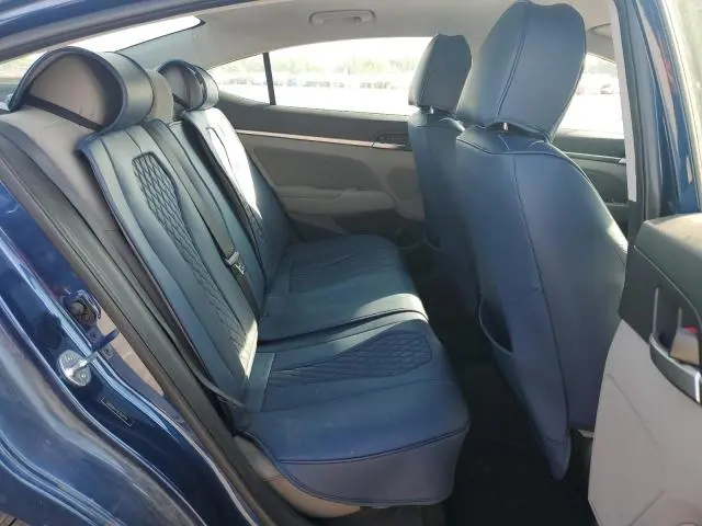 2020 HYUNDAI ELANTRA SEL  