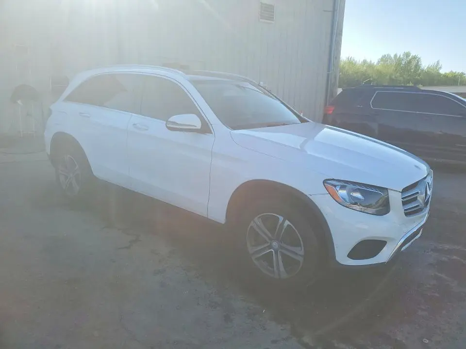 2017 MERCEDES-BENZ GLC 300  