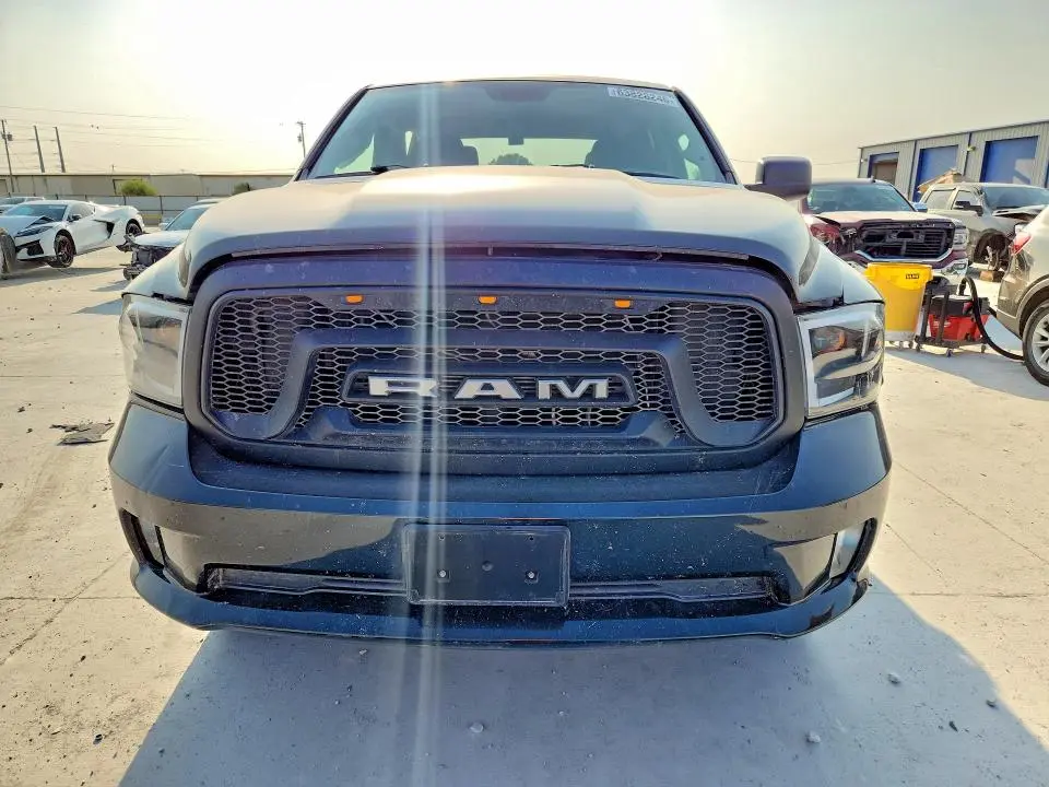 2016 RAM 1500 ST  