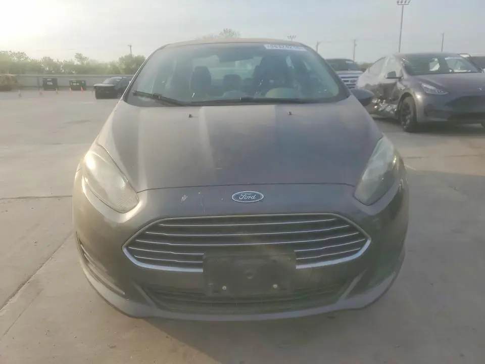 2017 FORD FIESTA SE  