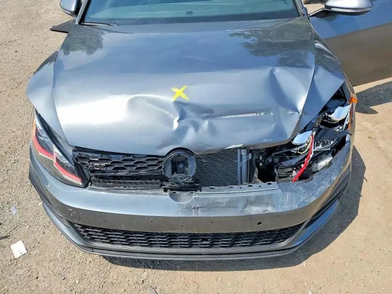 2018 VOLKSWAGEN GTI S/SE  