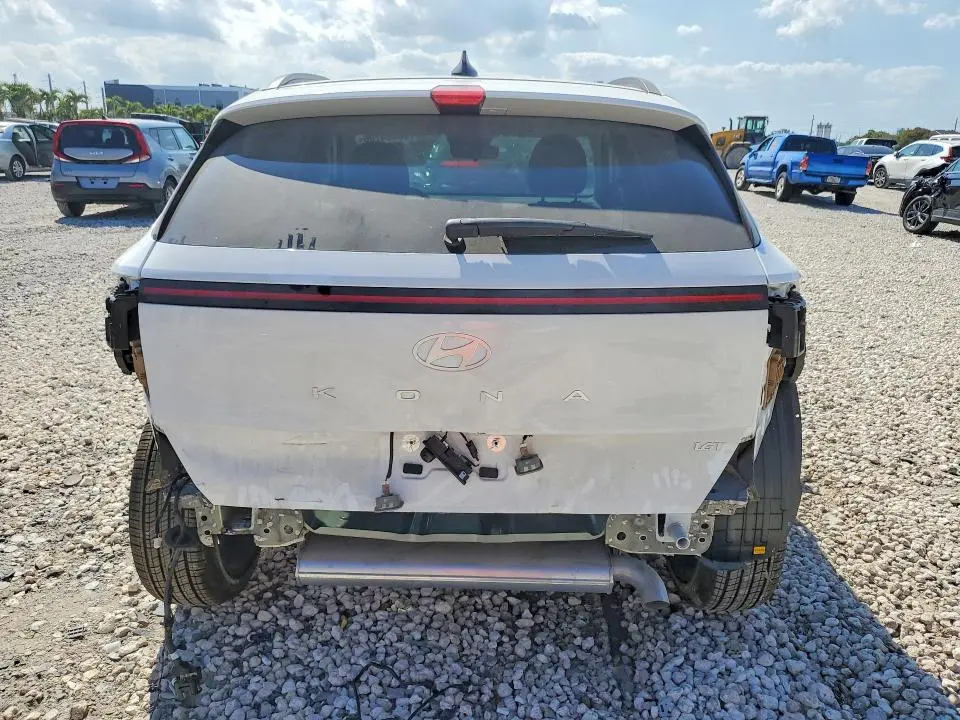 2026 HYUNDAI KONA SEL PREMIUM  