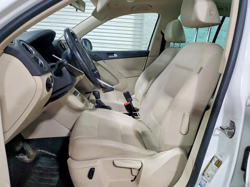 2014 VOLKSWAGEN TIGUAN S  