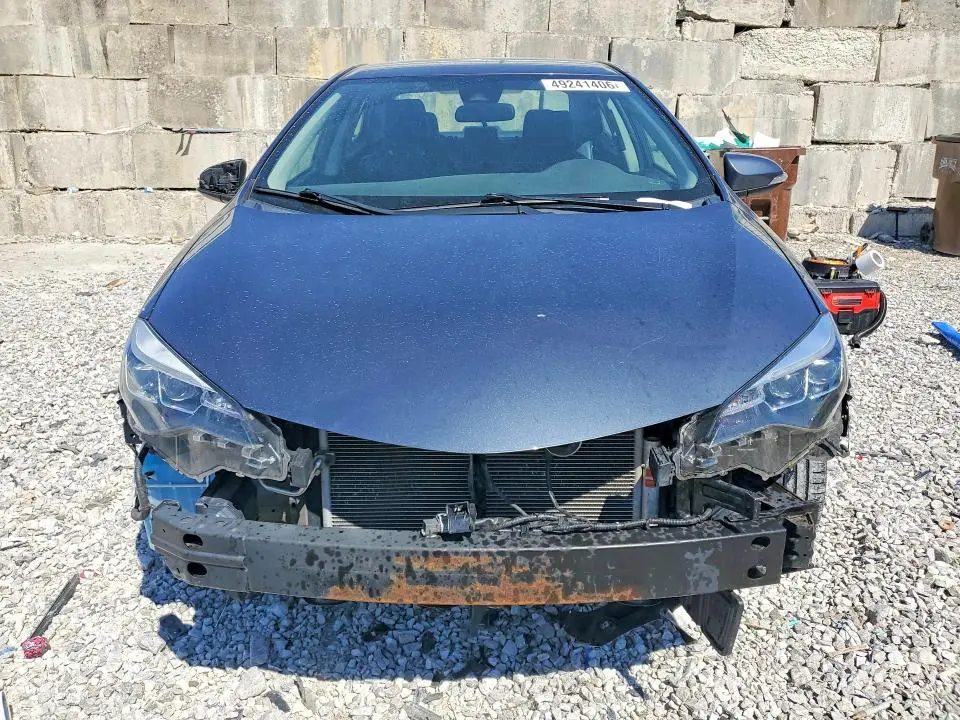 2017 TOYOTA COROLLA SE  