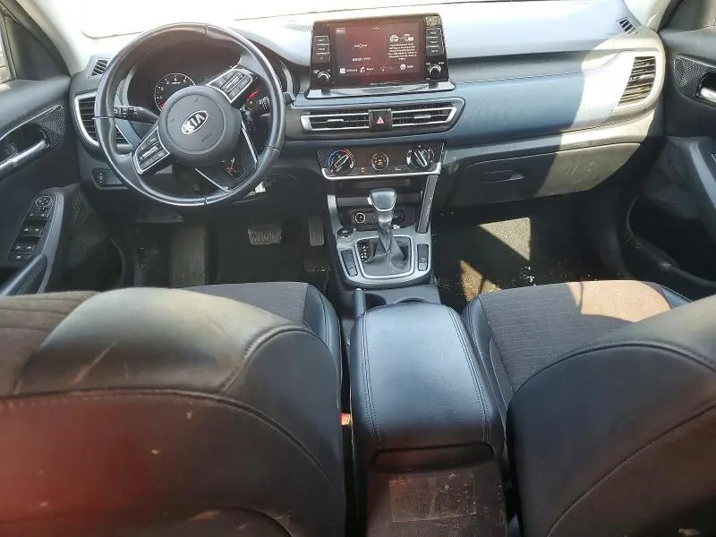 2021 KIA SELTOS S  