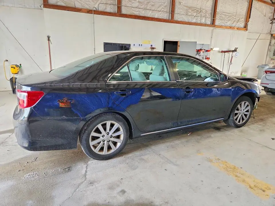2014 TOYOTA CAMRY XLE  