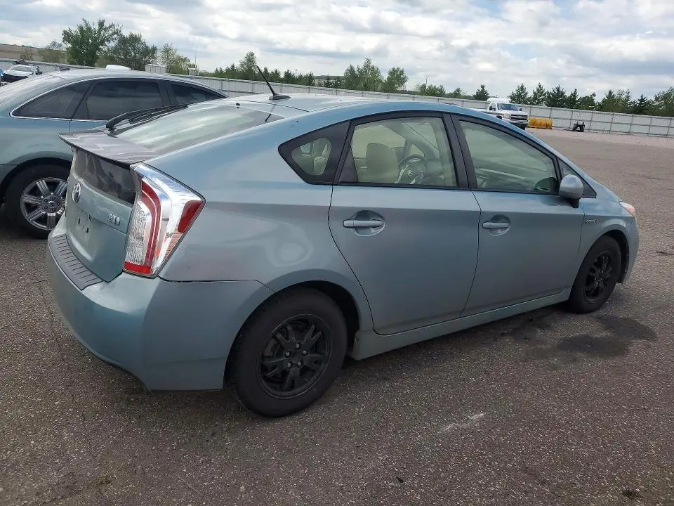 2015 TOYOTA PRIUS THREE  