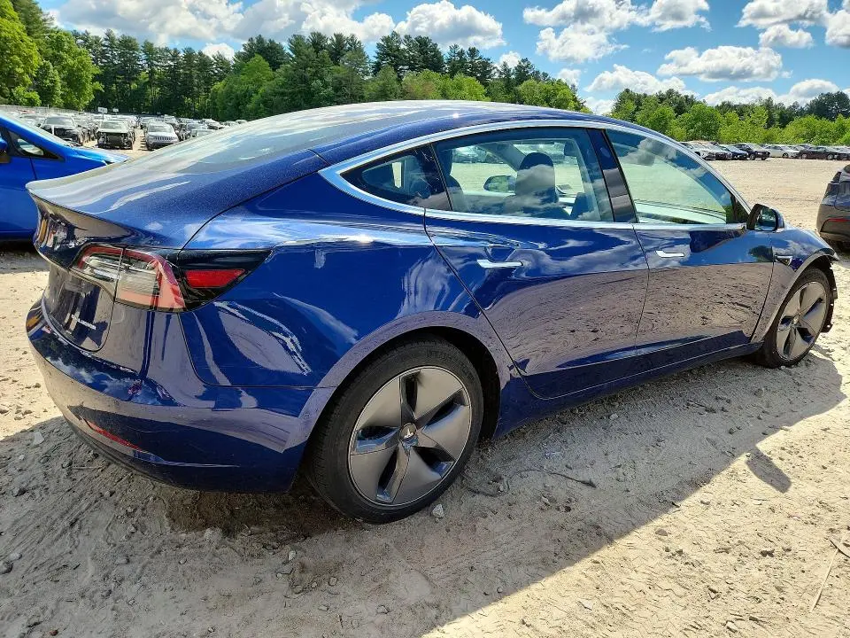 2018 TESLA MODEL 3   